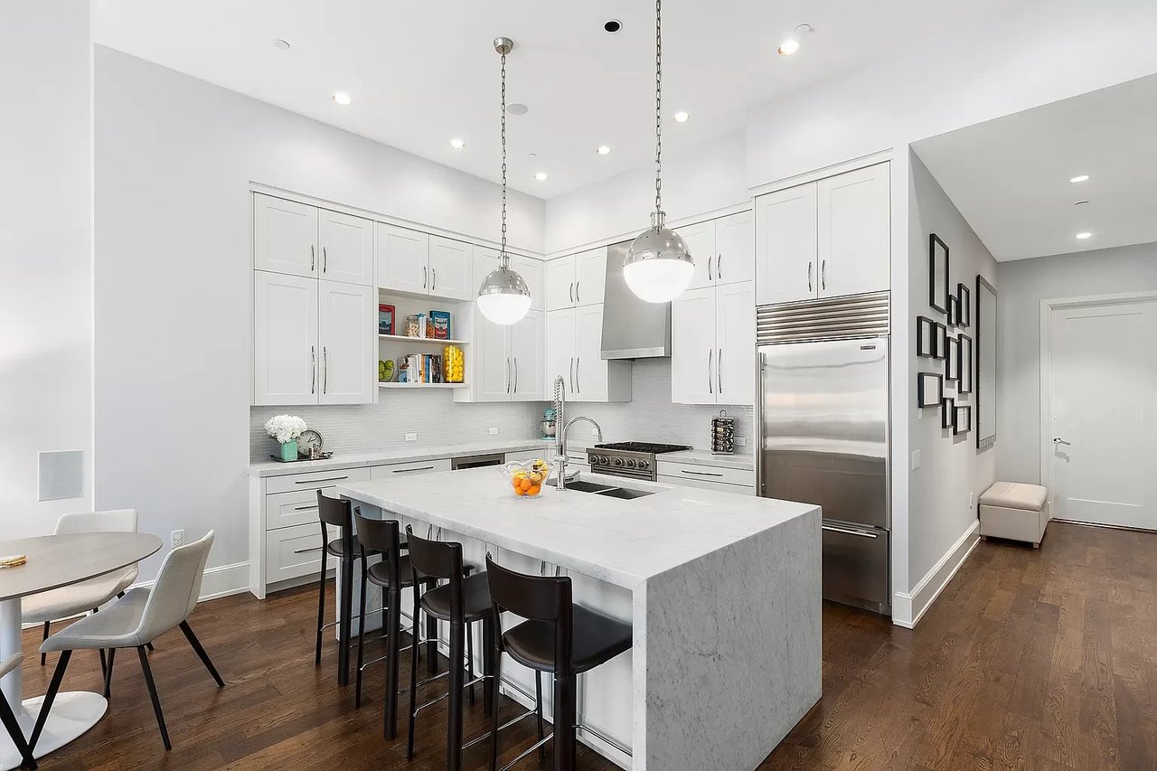 260 Park Ave S APT 3D