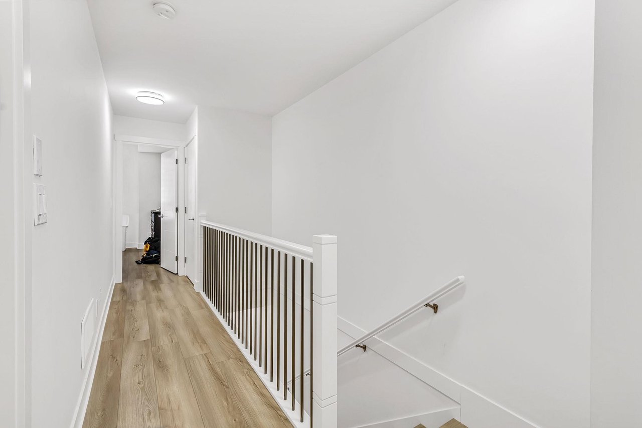 36-11556 72a Ave
