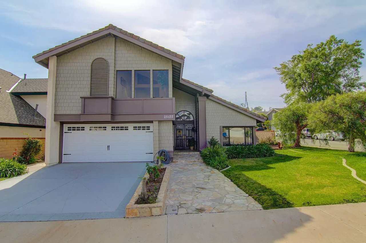 25122 Linda Vista Dr