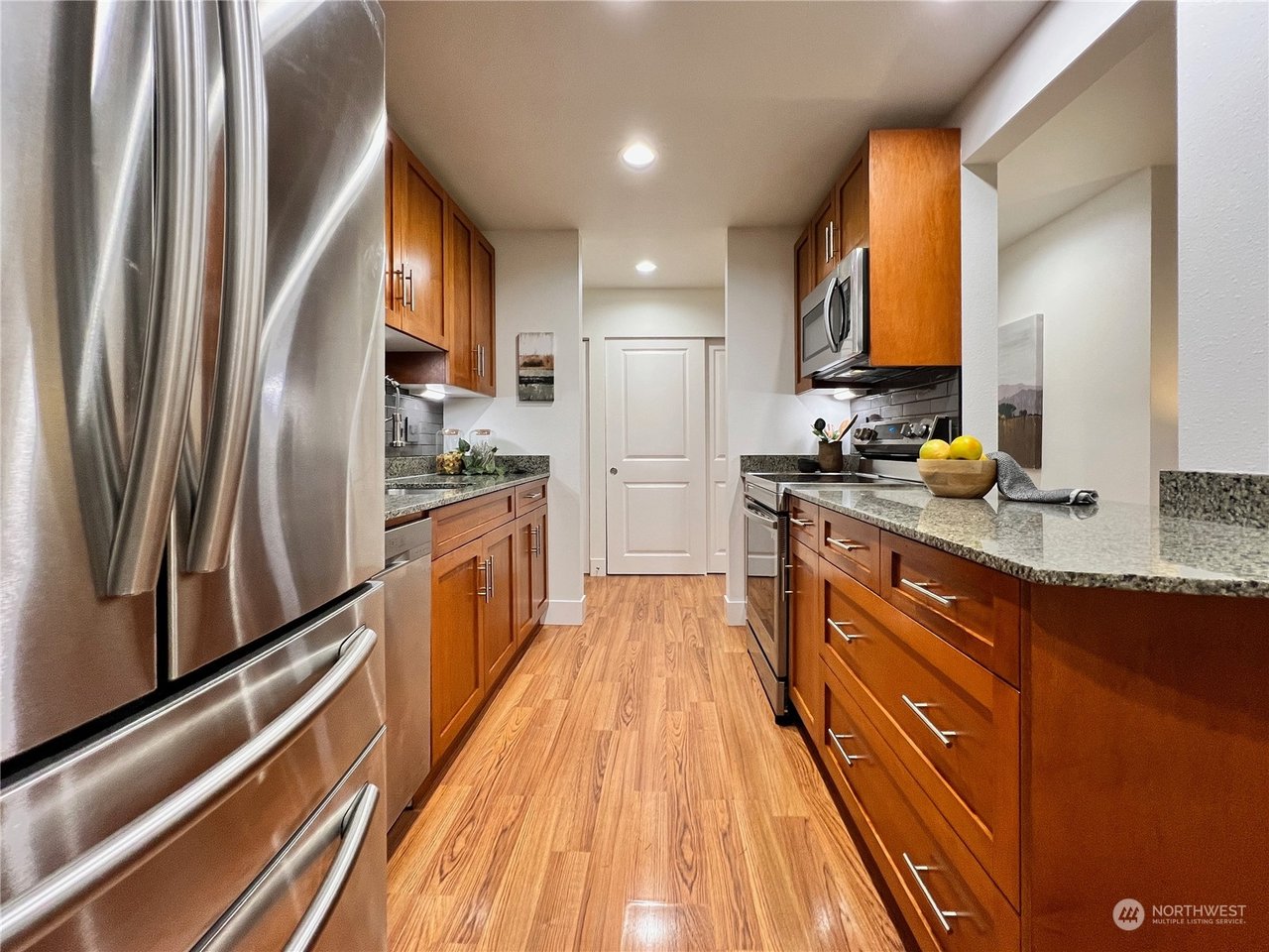 C110-21307 48th Ave