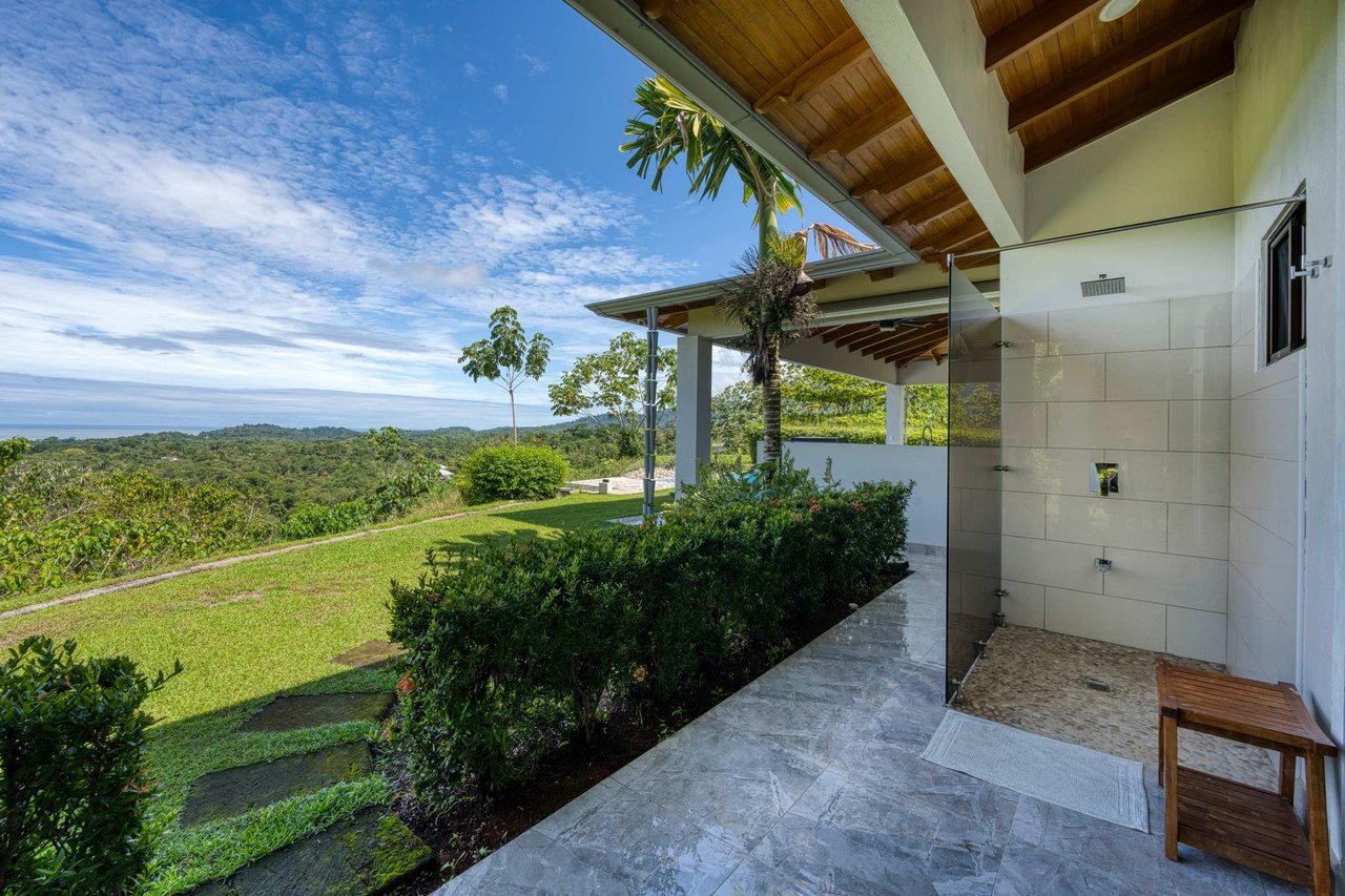 ELEGANT LUXURY HOME PLUS EXTRA LOT WITH OCEAN AND MOUNTAIN VIEWS