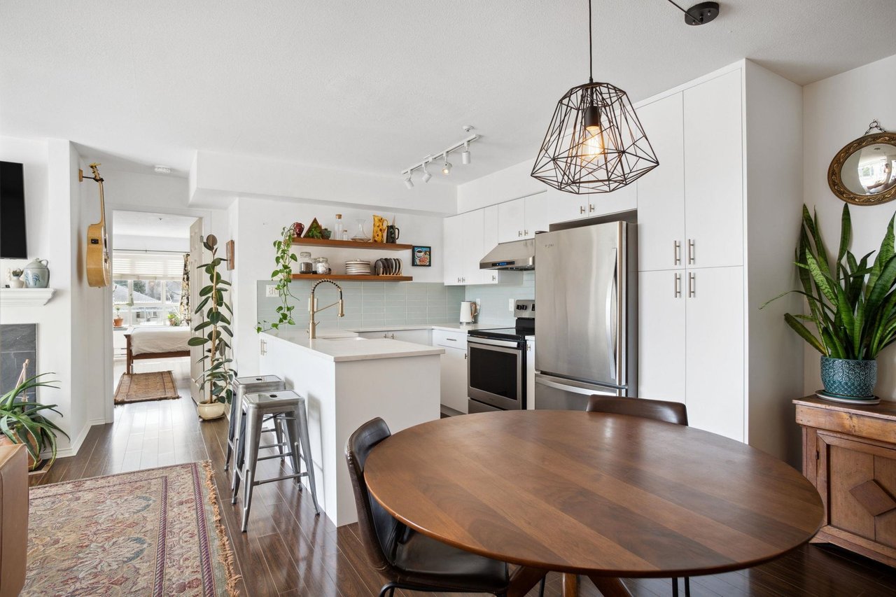 303-228 E 14th Ave