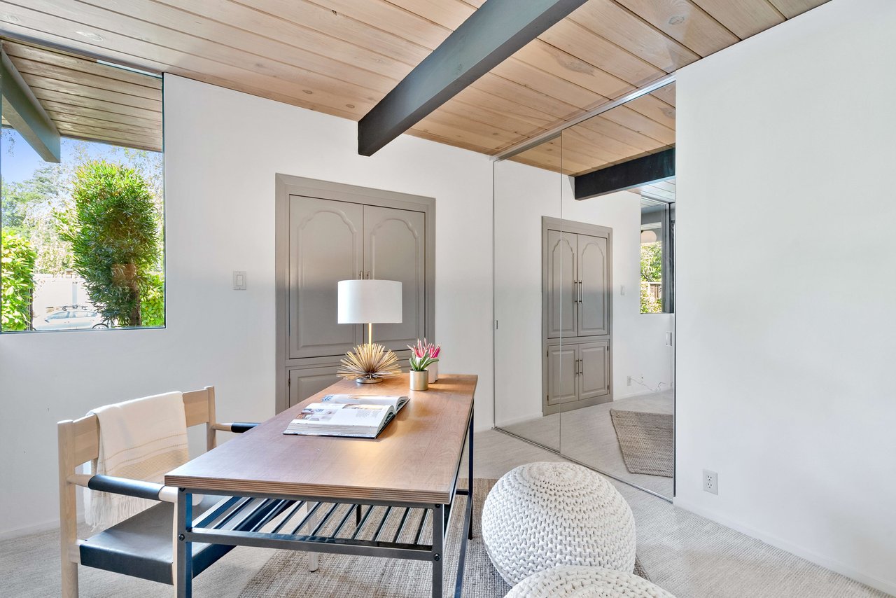 958 Eichler Drive