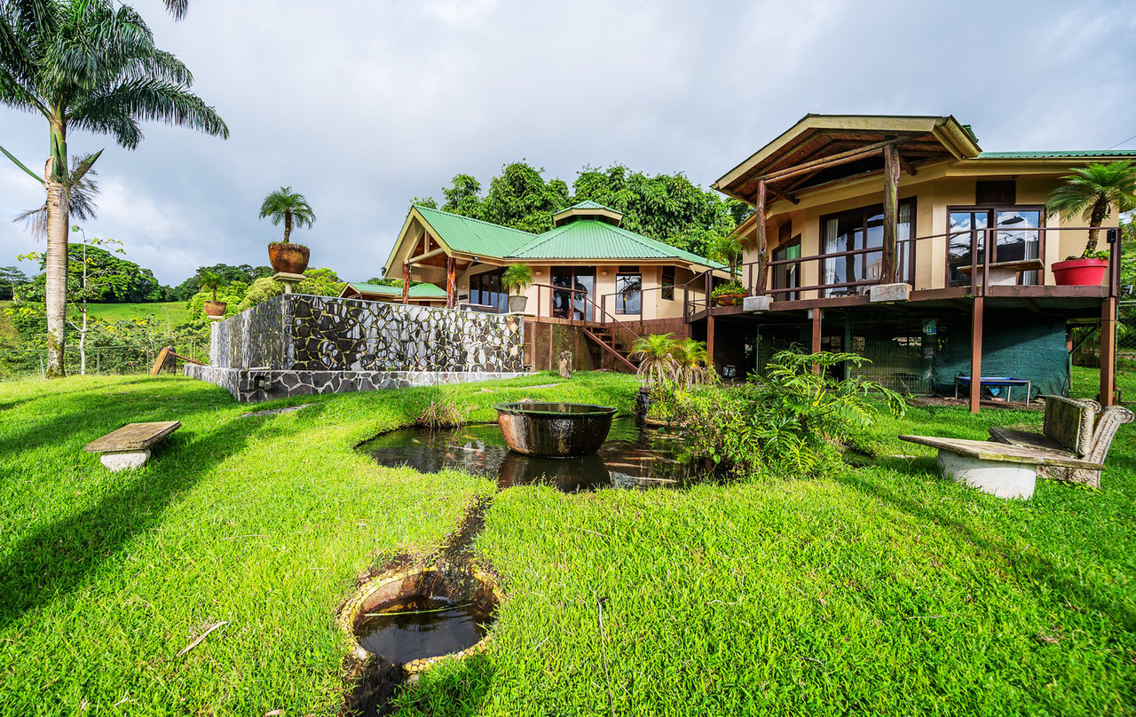 Luxury Lakefront Villa, Lake Arenal, Alajuela