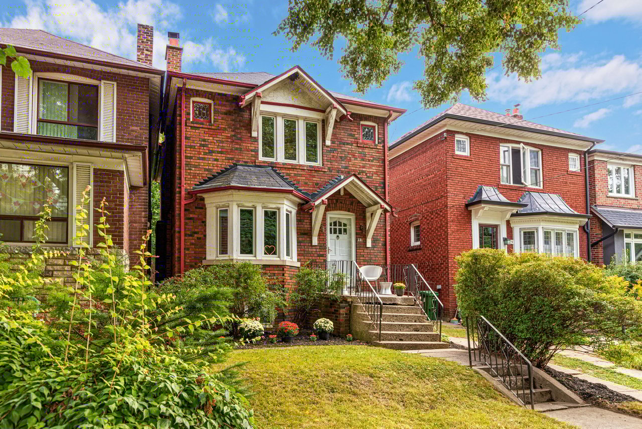 131 Hillsdale Avenue East