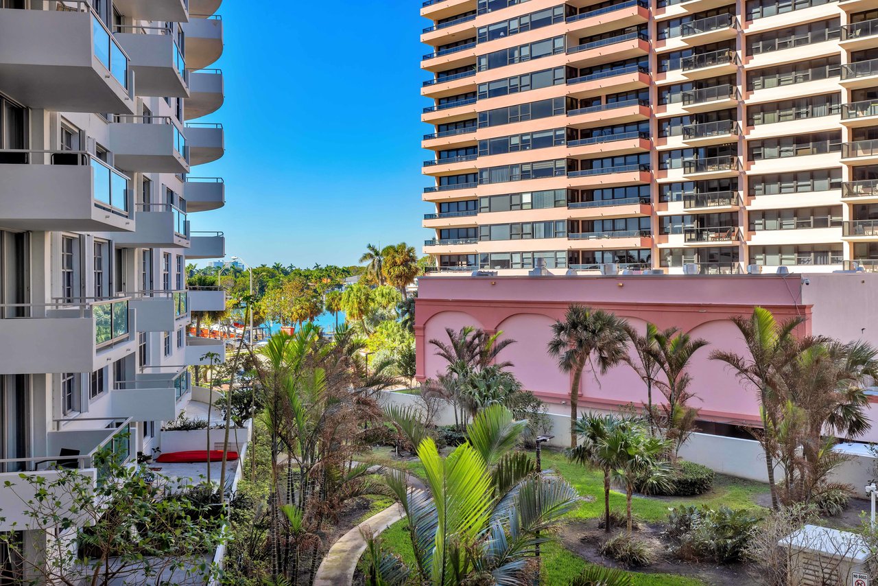 5161 Collins Ave #411 Miami Beach FL-33140