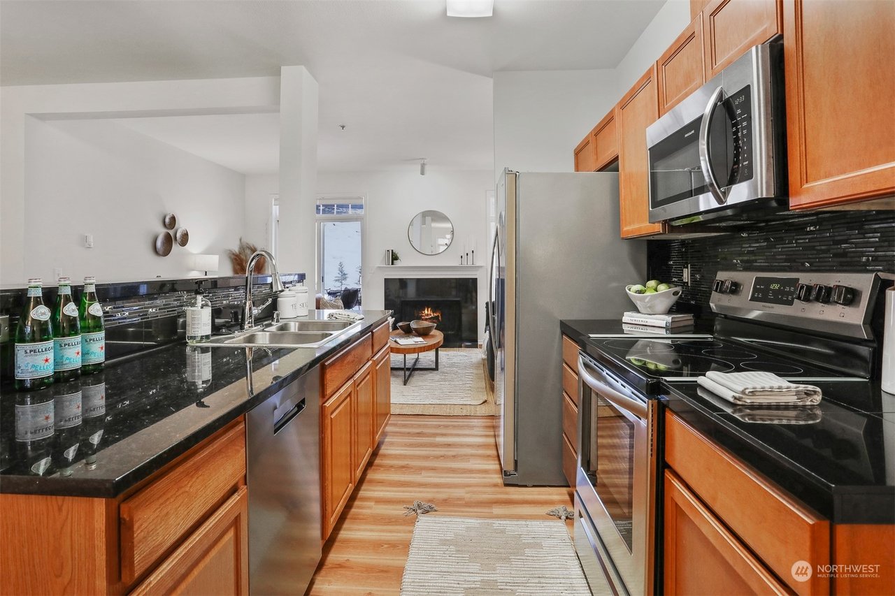 B102-14816 W 29th Ave