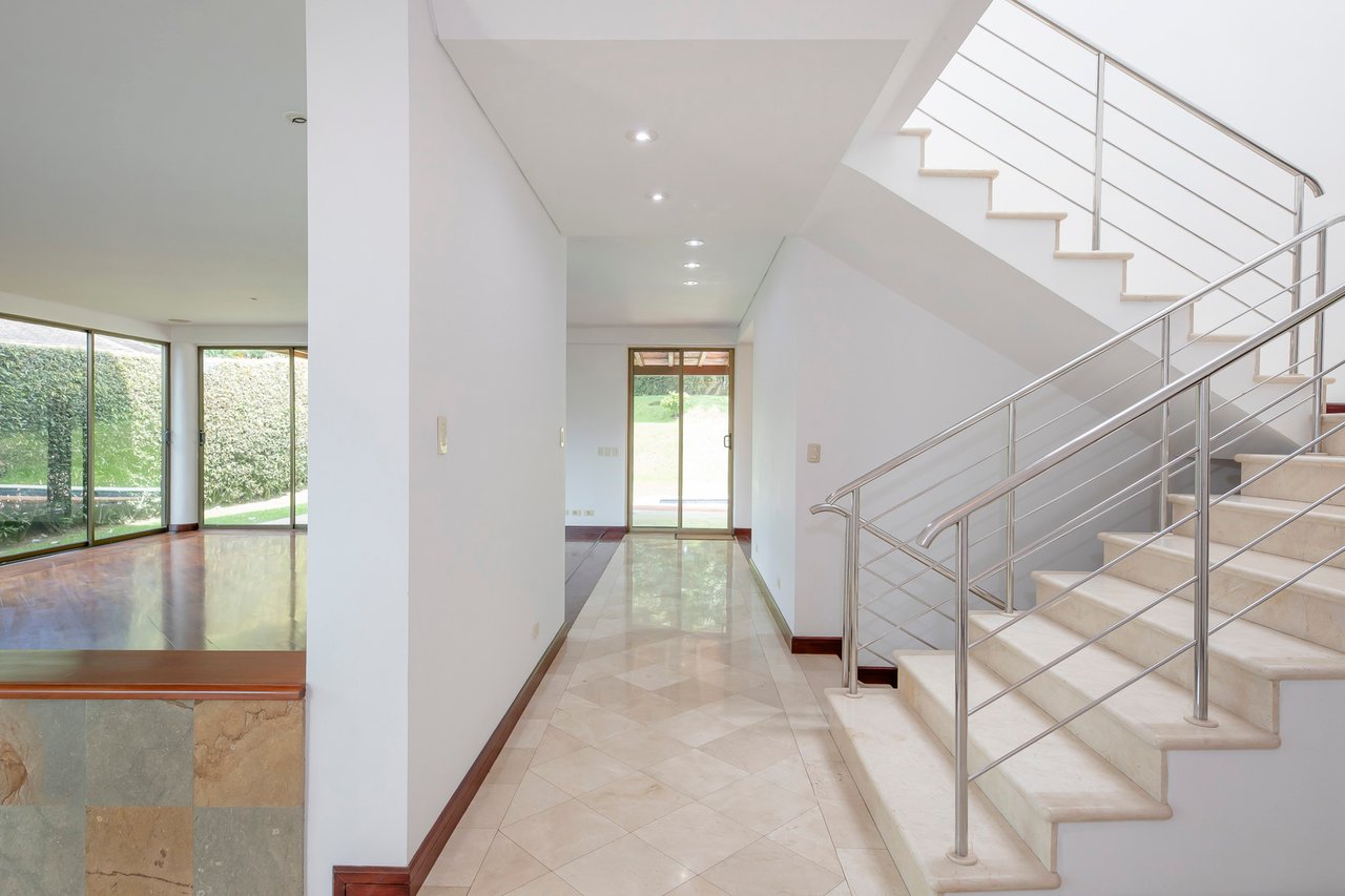 Terrace View Colonial Home, Escazu, San Jose