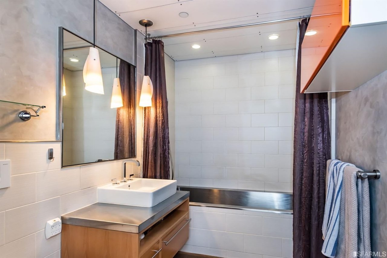 2 Mint Plaza, #406