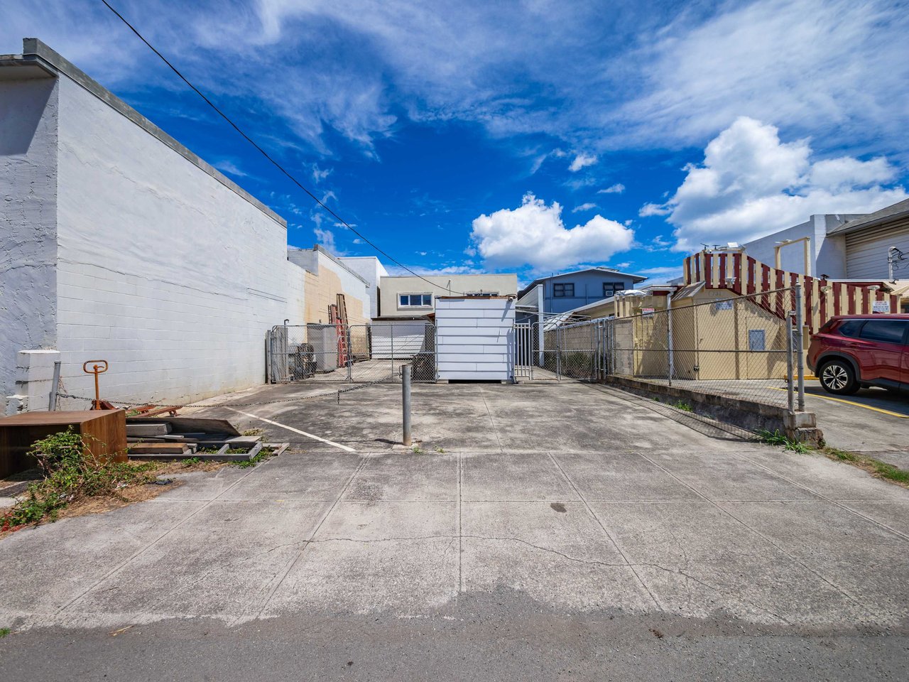 735 Bannister Street