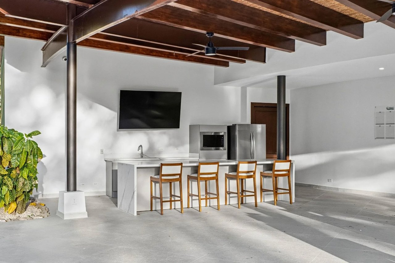 Renovated Carao Golf Condo, Flamingo, Guanacaste
