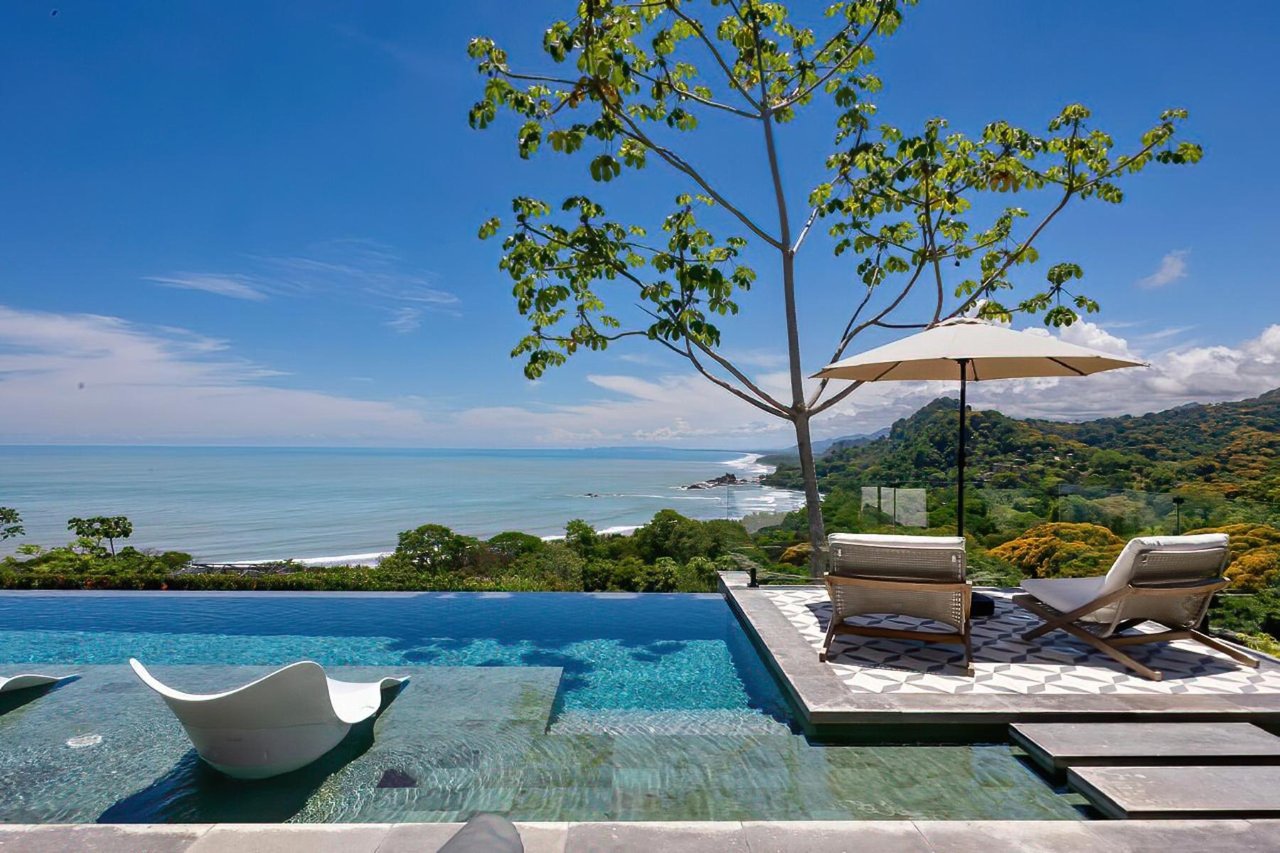 Solar Powered Oceanview Estate, Dominical, Puntarenas