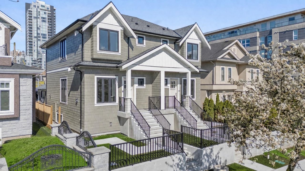 529 W 61st Ave