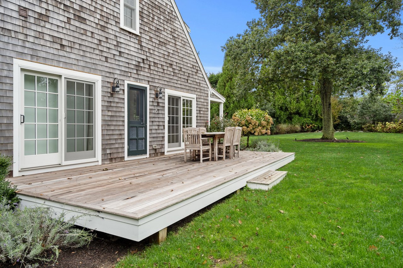6 Oak Hollow Ln