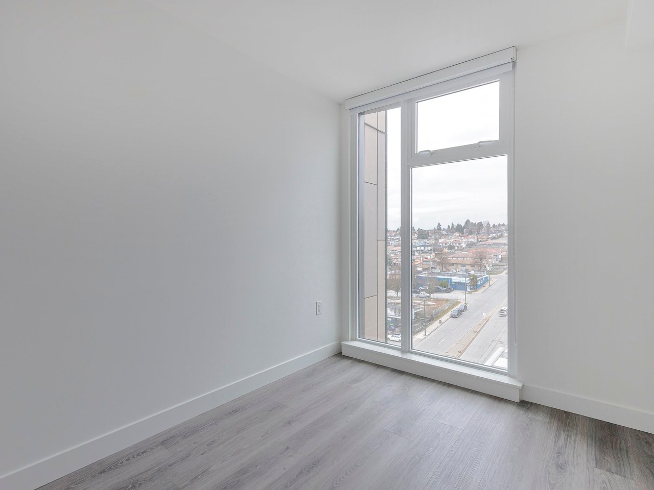 1106-8188 Fraser St