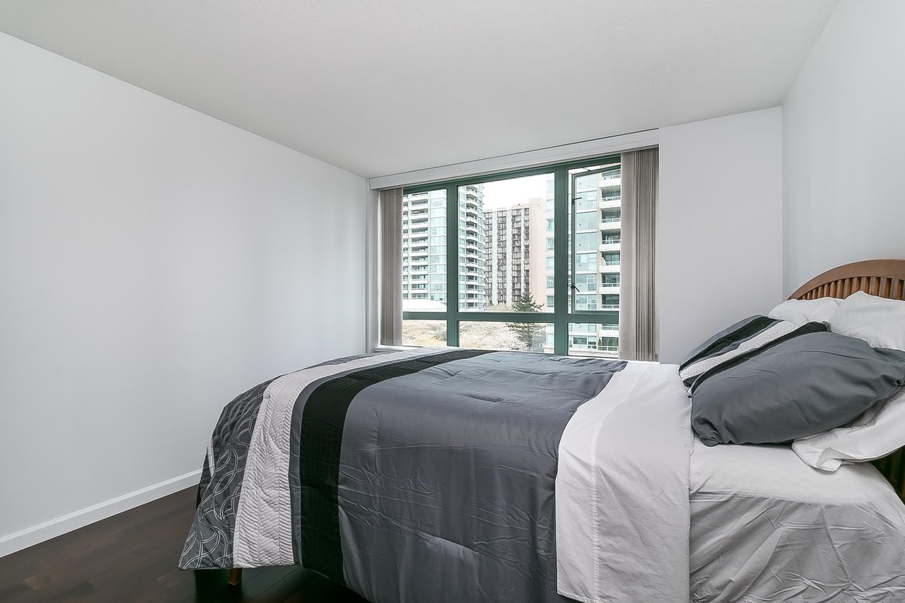 504-4388 Buchanan St
