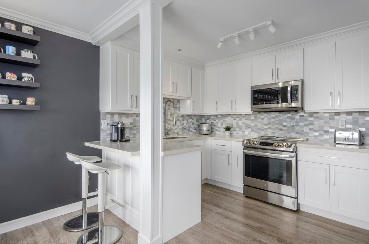 402-3308 Vanness Ave