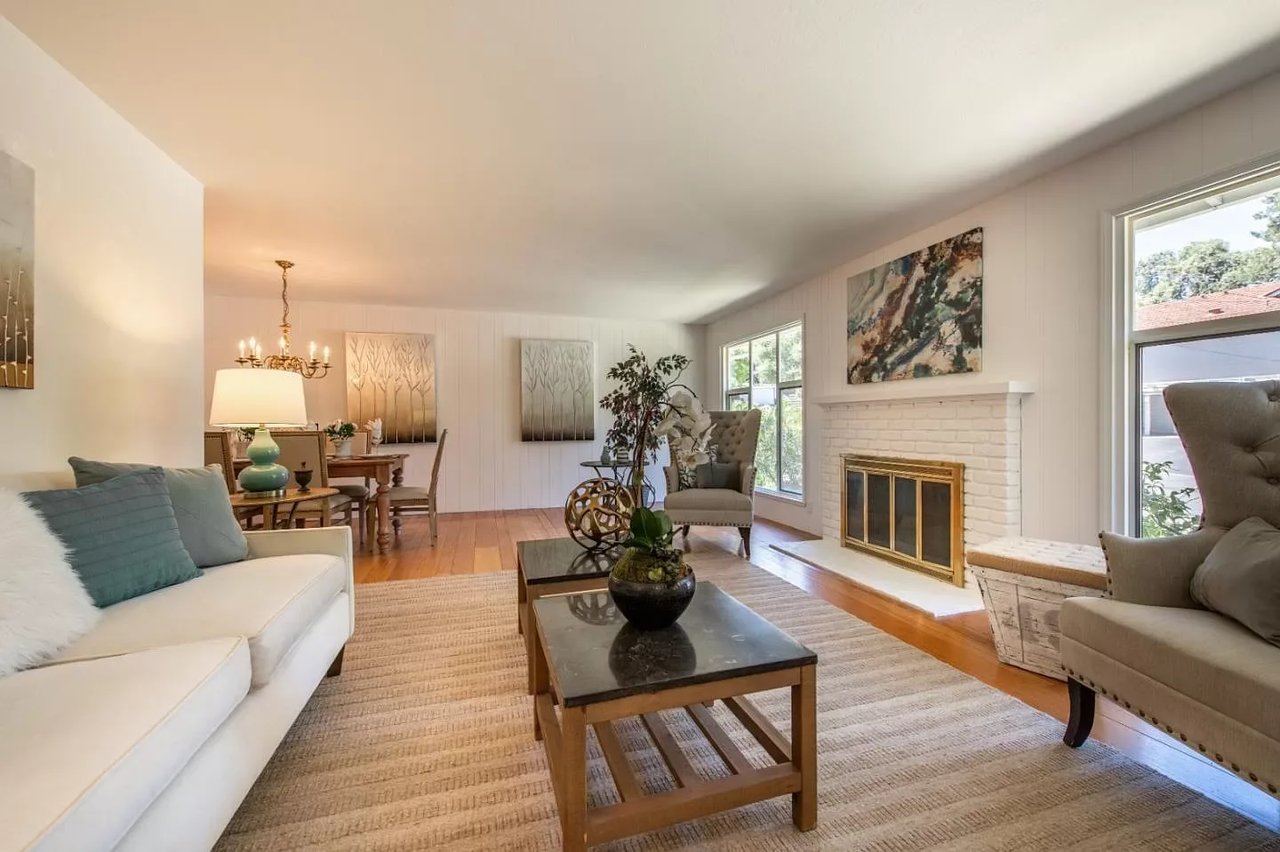 35 La Loma Drive