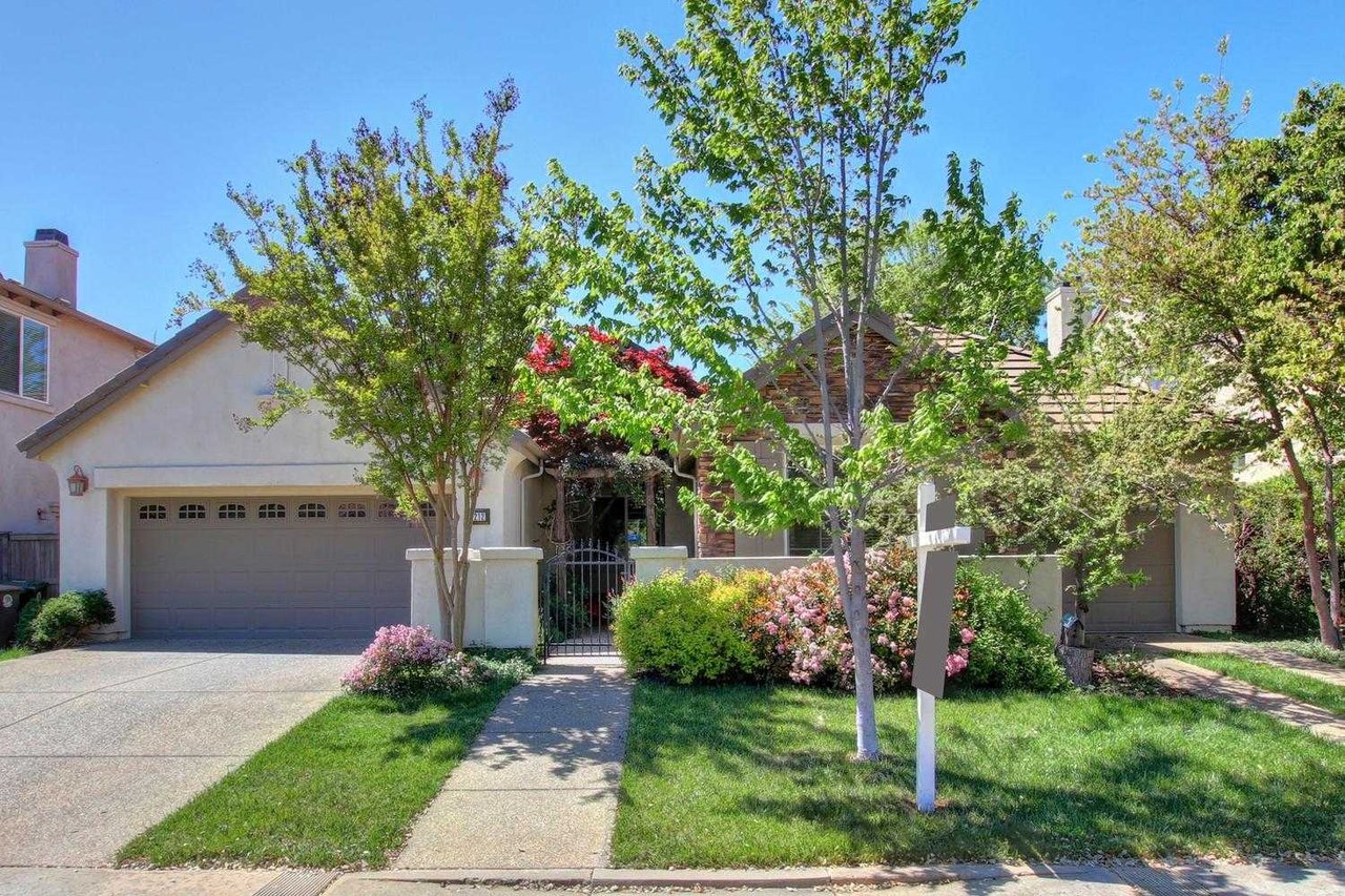 4212 Silver Water Way
