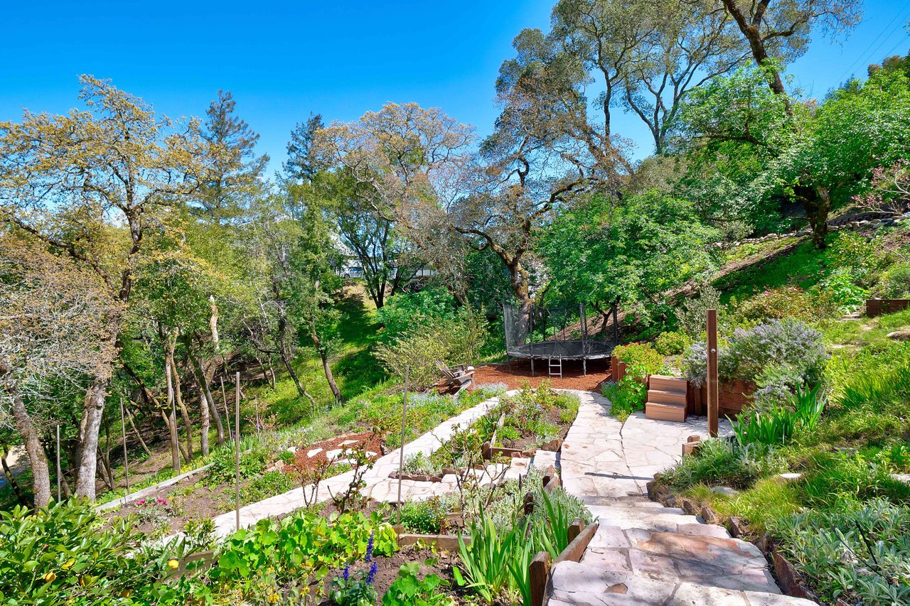 880 Bolinas Road, Fairfax