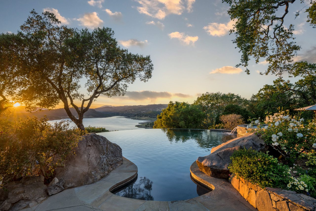 Napa Valley Compound