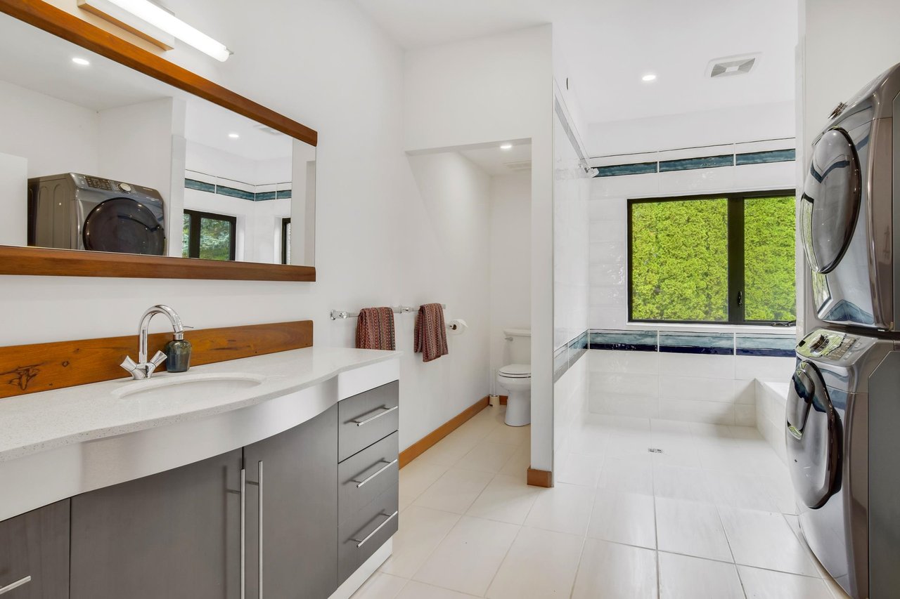 25 Sweetwater Pl