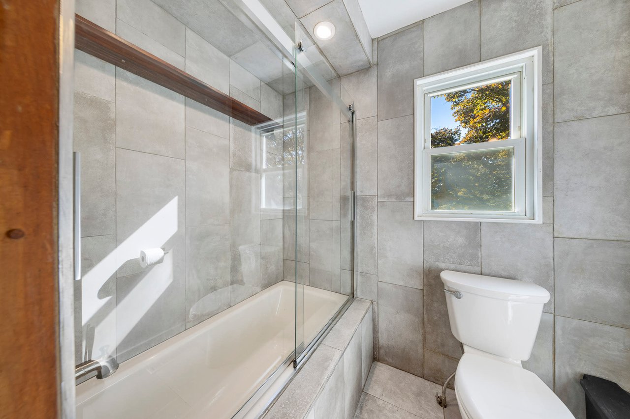 148 Foothill Rd