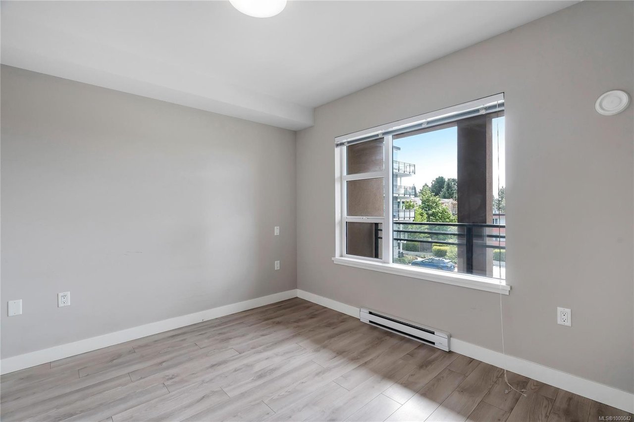 302-1016 Inverness Rd
