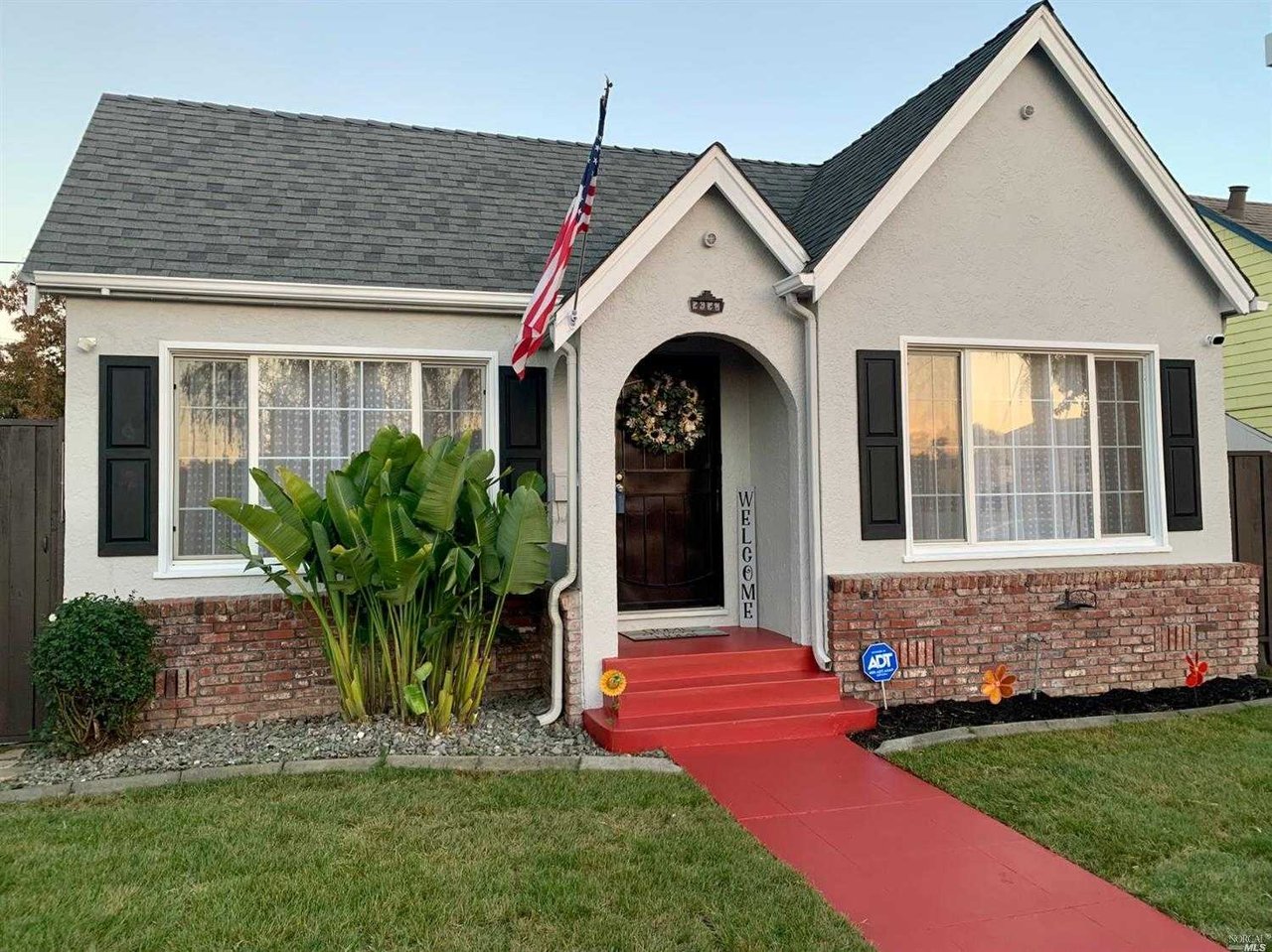 2328 Napa St