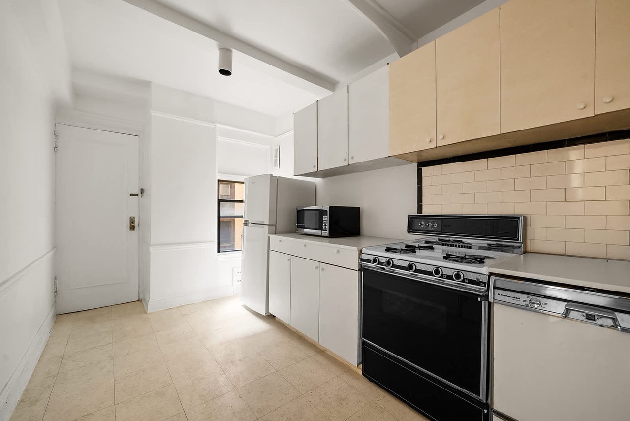 400 West End Avenue Unit 2A