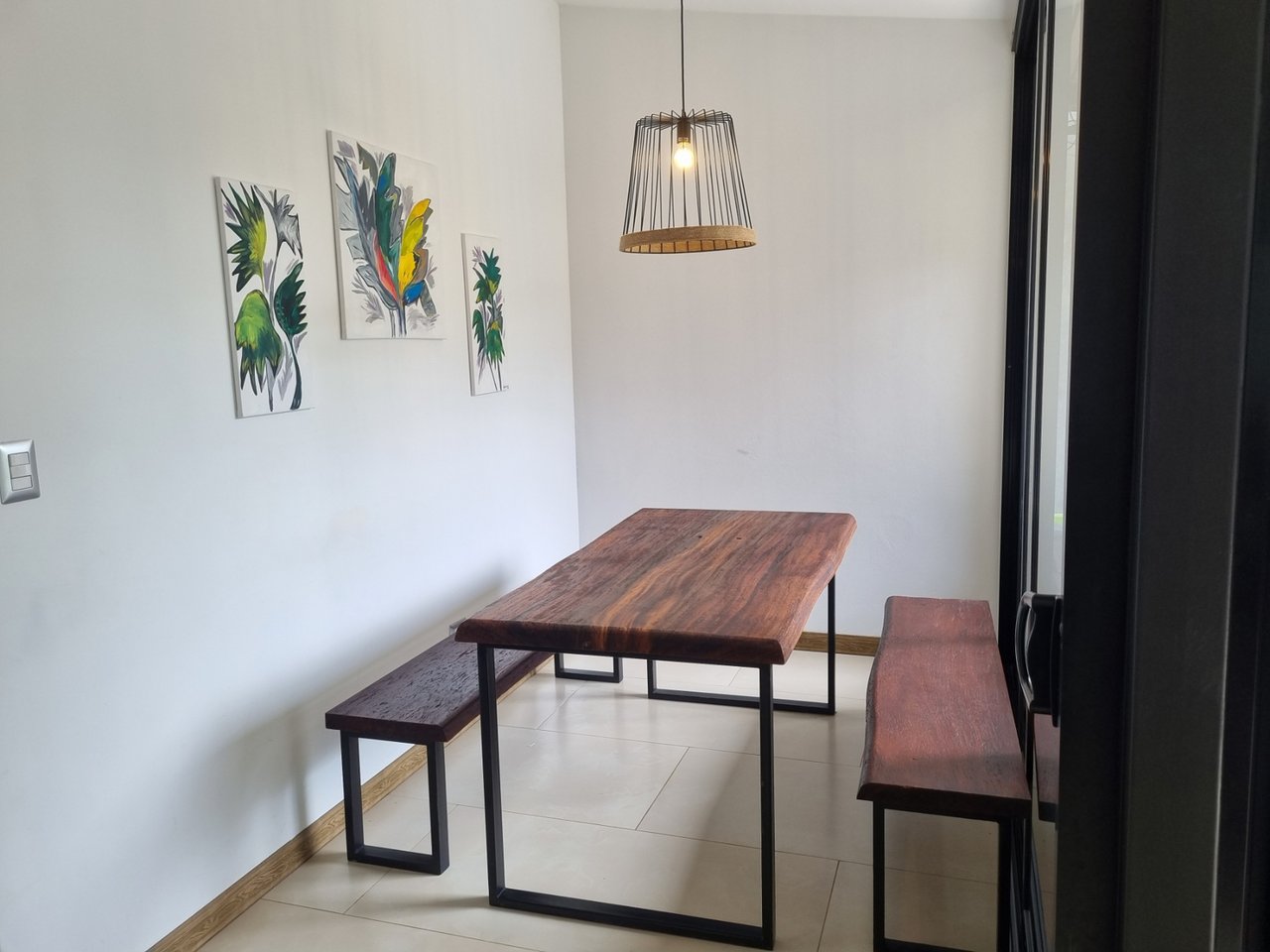 Contemporary Walk to Beach Home, Uvita, Puntarenas