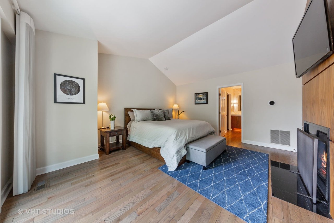 1308 N Sutton Pl
