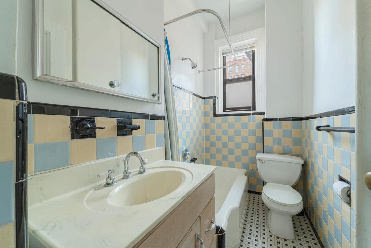 615 W 113th St. Unit: 75