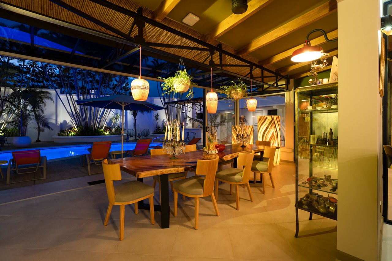 Designer Estate With Sauna, Escazu, San Jose