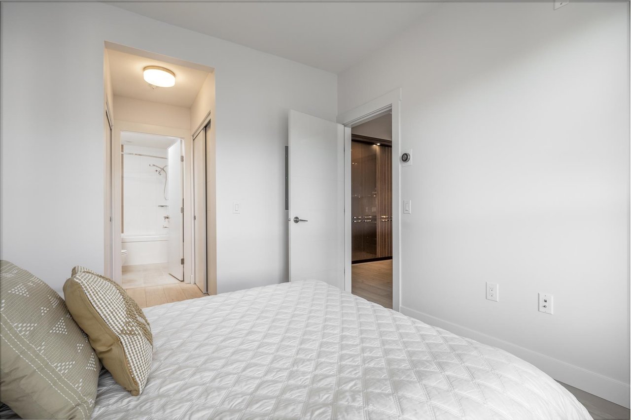 407-733 W 14th St