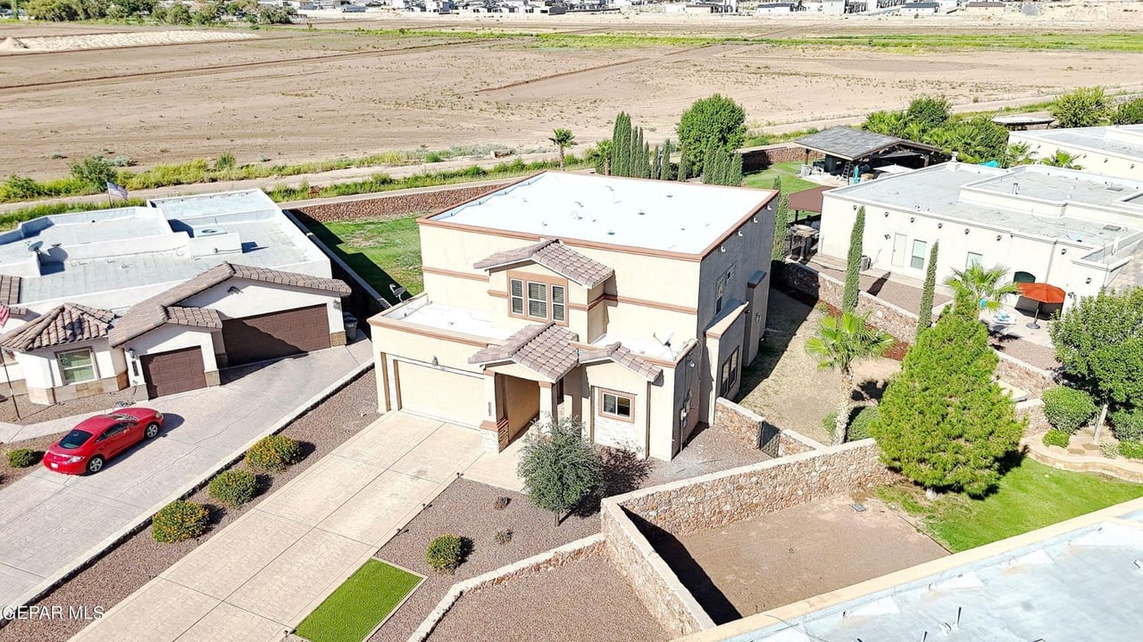6065 Via De Los Arboles