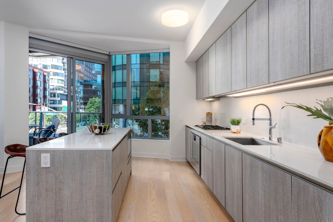 318 Main Street Unit: 2E