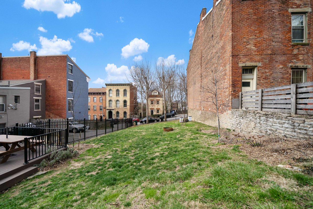 412 Liberty Hill #1B