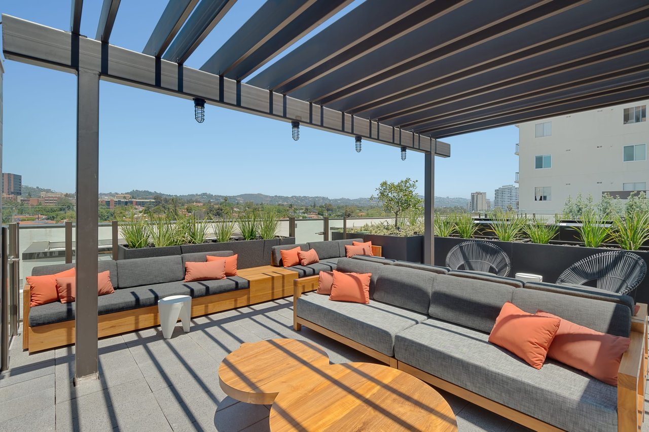 10777 Wilshire # 207