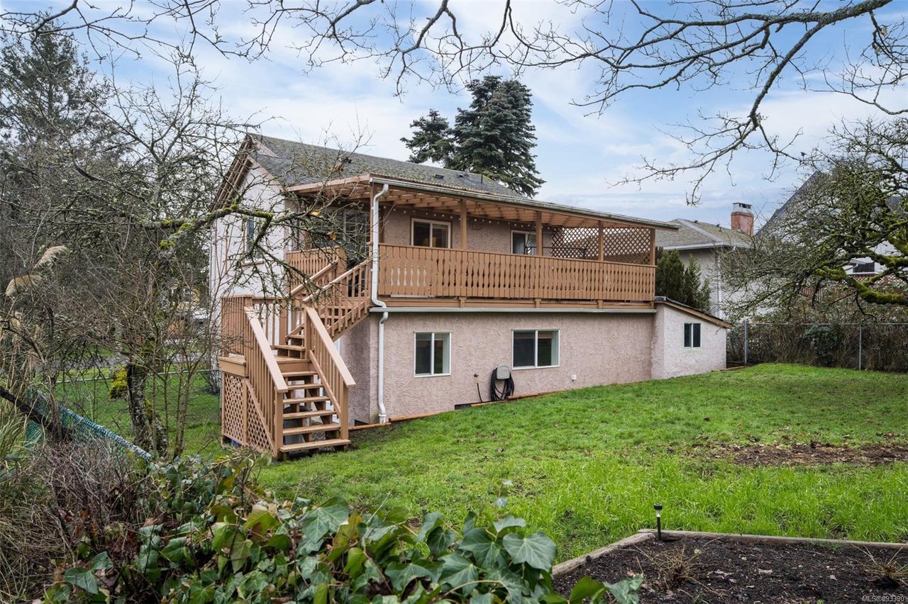 2890 Heath Dr