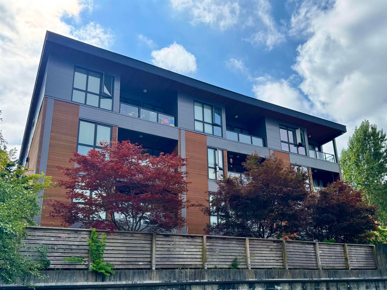 306-2267 Pitt River Rd