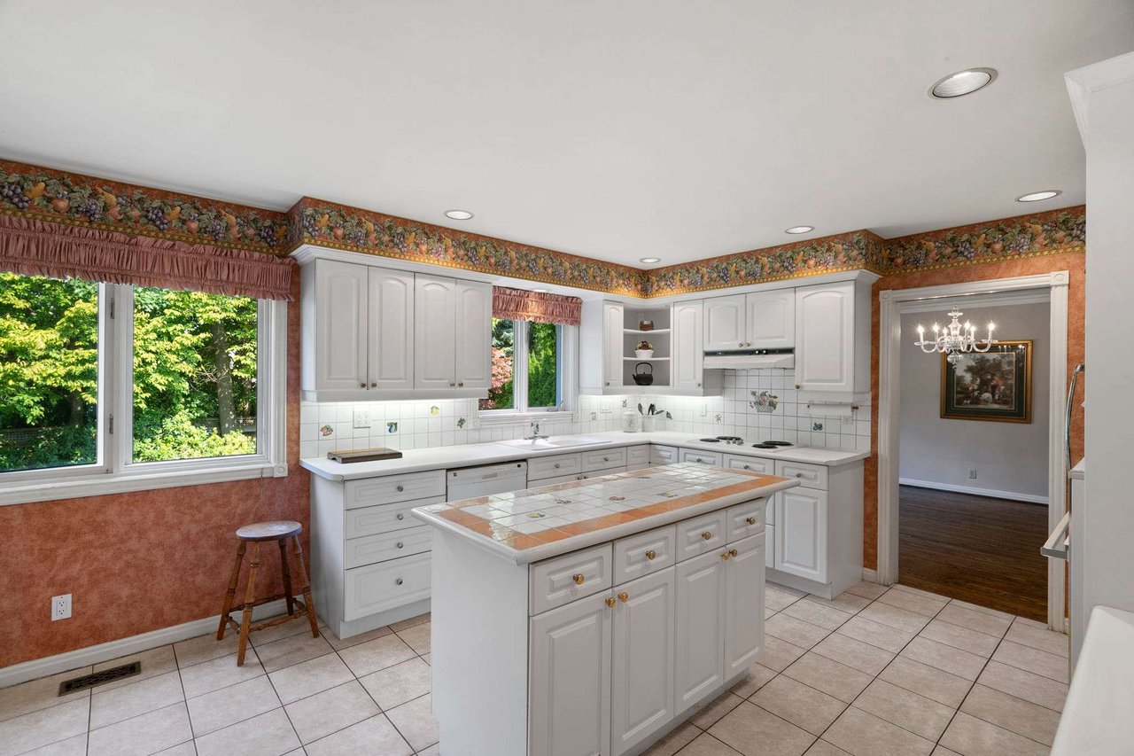 SOLD: Most Sought After St. Andrews Enclave