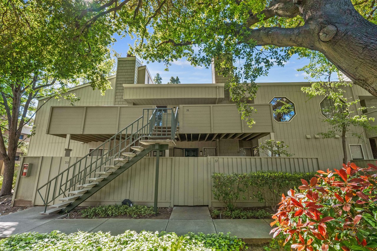 412 Crescent Drive