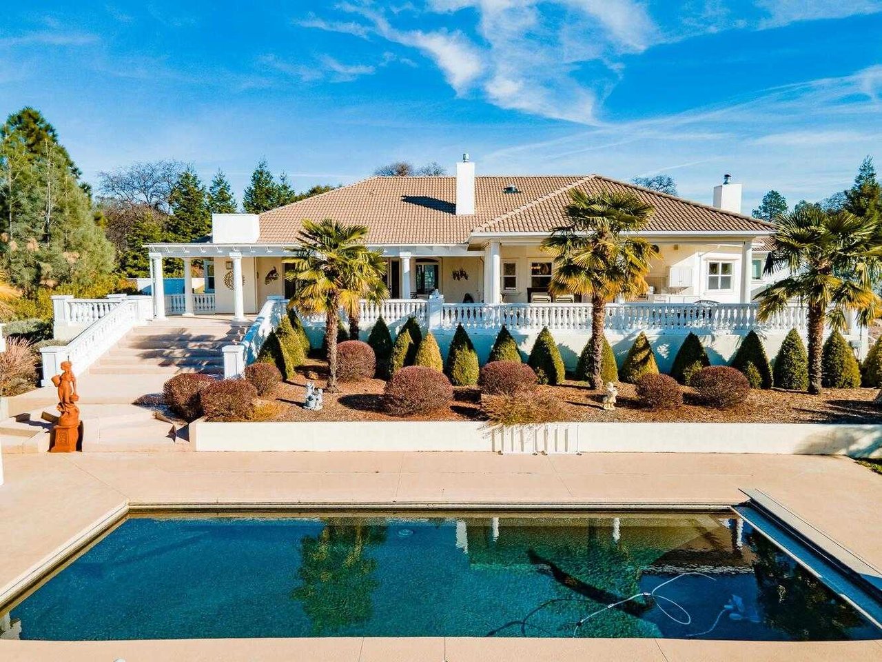 13840 Country Heights Dr