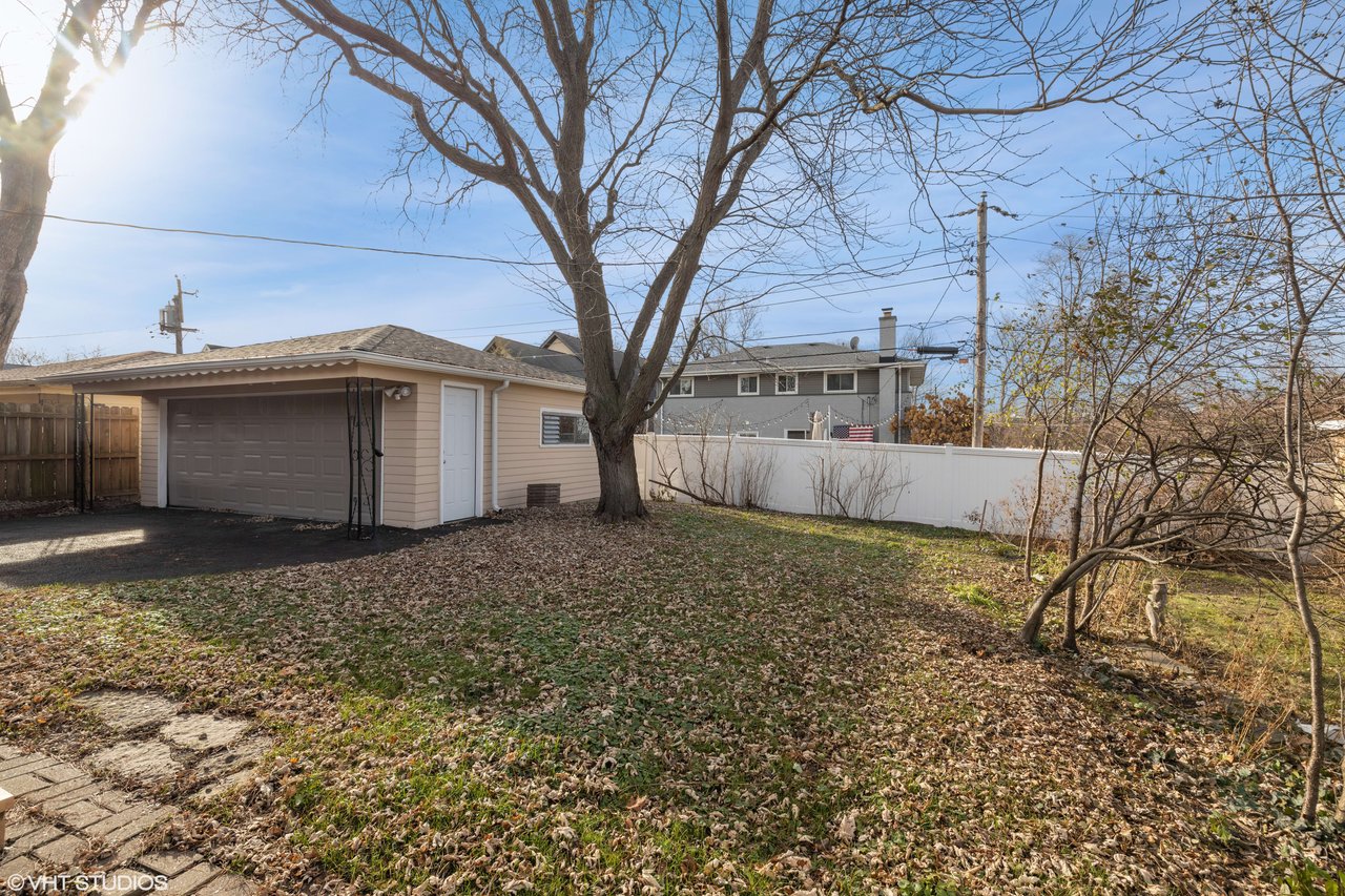 3838 Hampton Ave, Western Springs, IL 60558