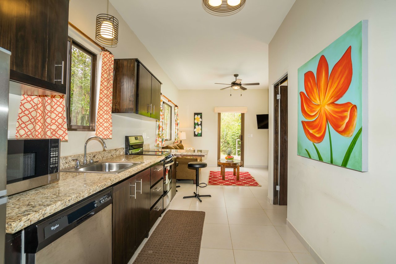  Affordable & Charming 1 bedroom Villa with Pool in gated community, immersed in the rainforest close to Quepos  