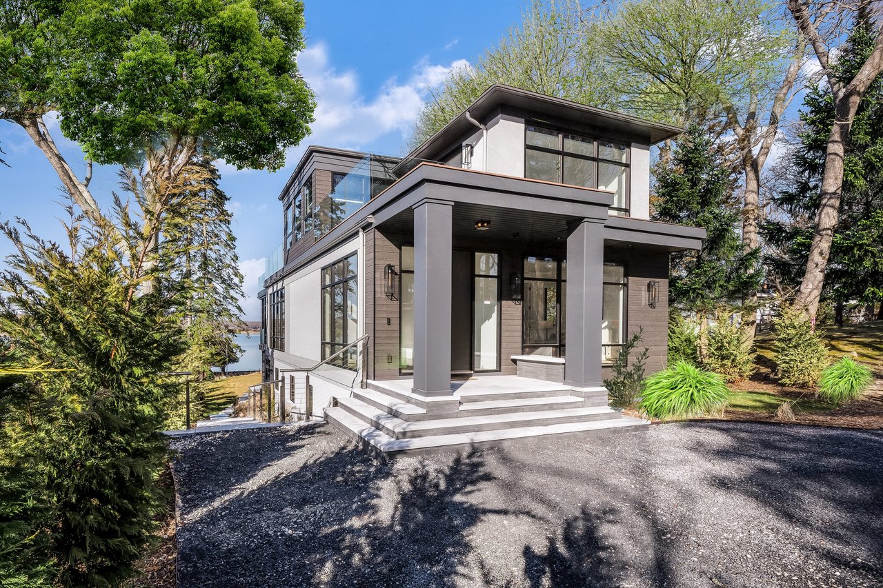 148 Redwood Rd