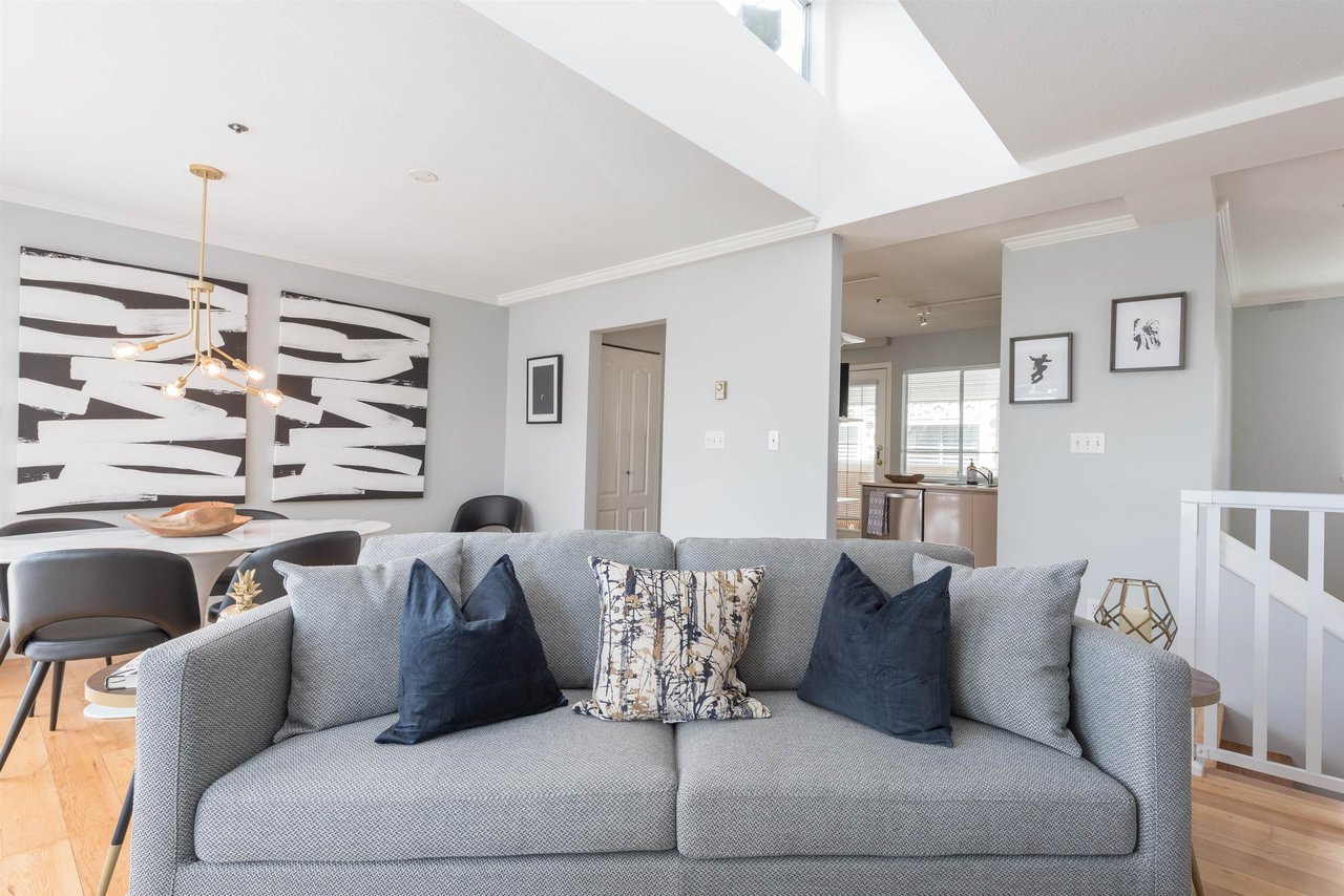 208-788 W 8th Ave