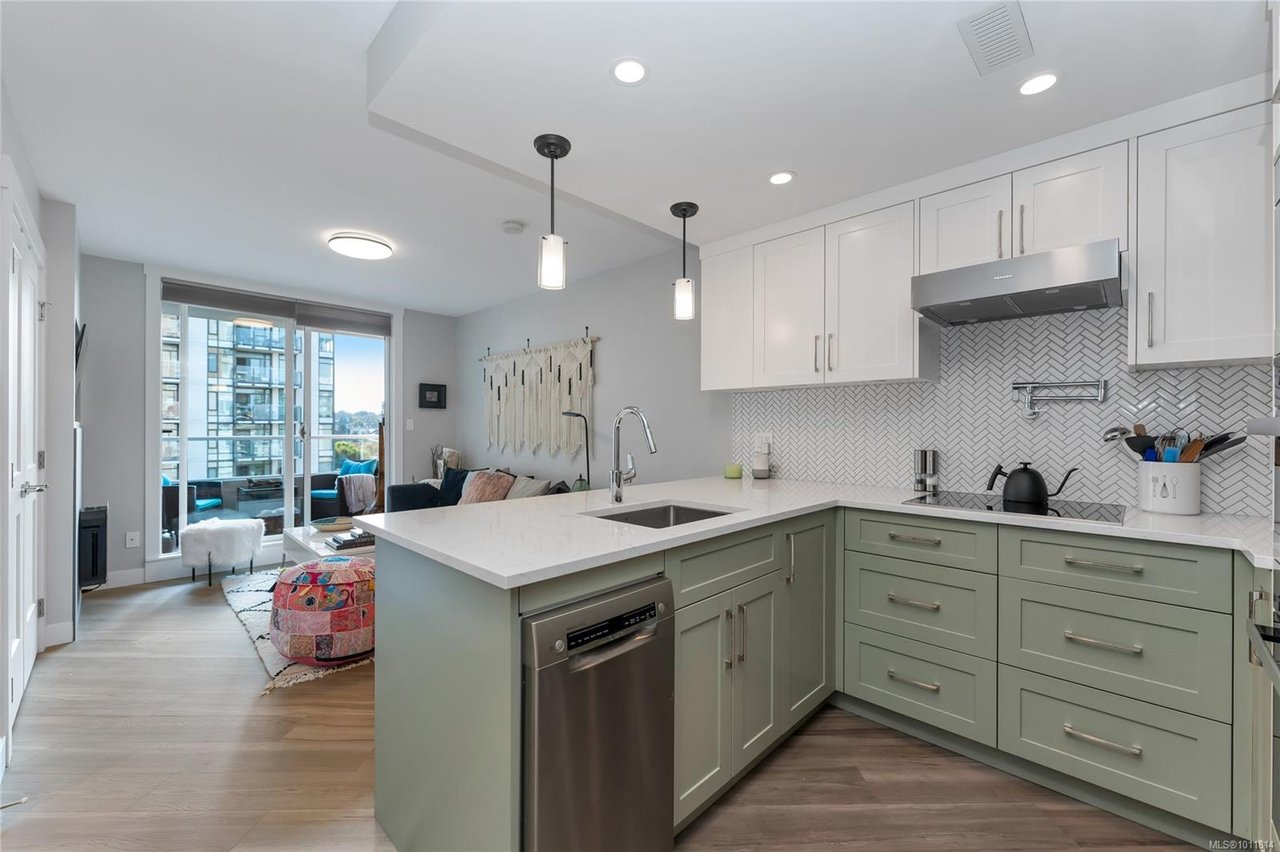 803-930 Yates St, Victoria