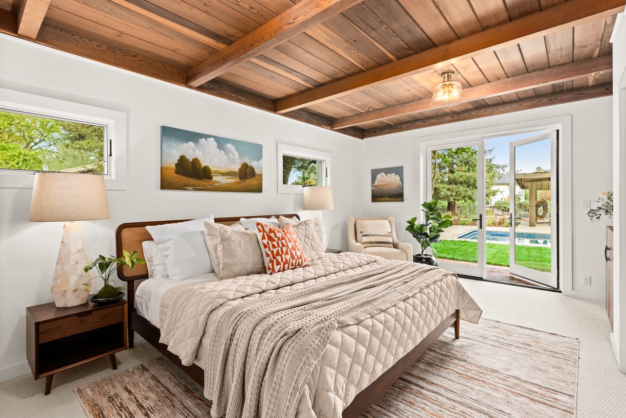 Healsburg Downtown Estate